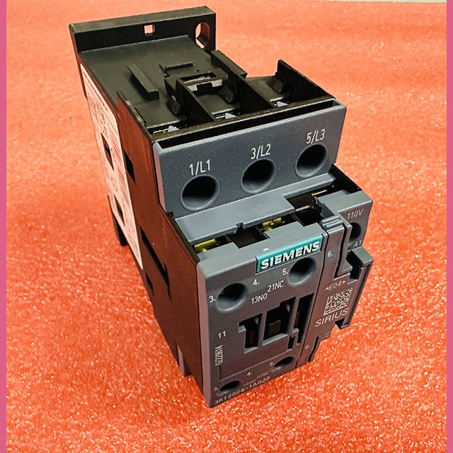 Контактор 12A 5,5kW 1NO 1NC 3RT2024-1AG20 Siemens